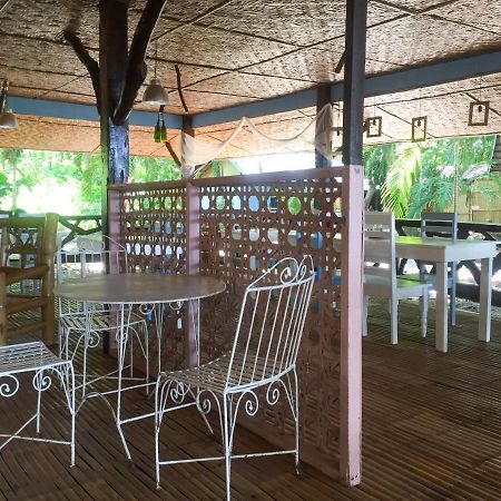 Beach House Resort And Dive Center Mambajao Ngoại thất bức ảnh