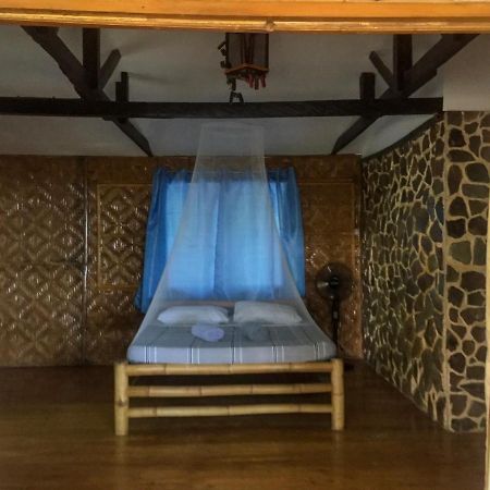 Beach House Resort And Dive Center Mambajao Ngoại thất bức ảnh