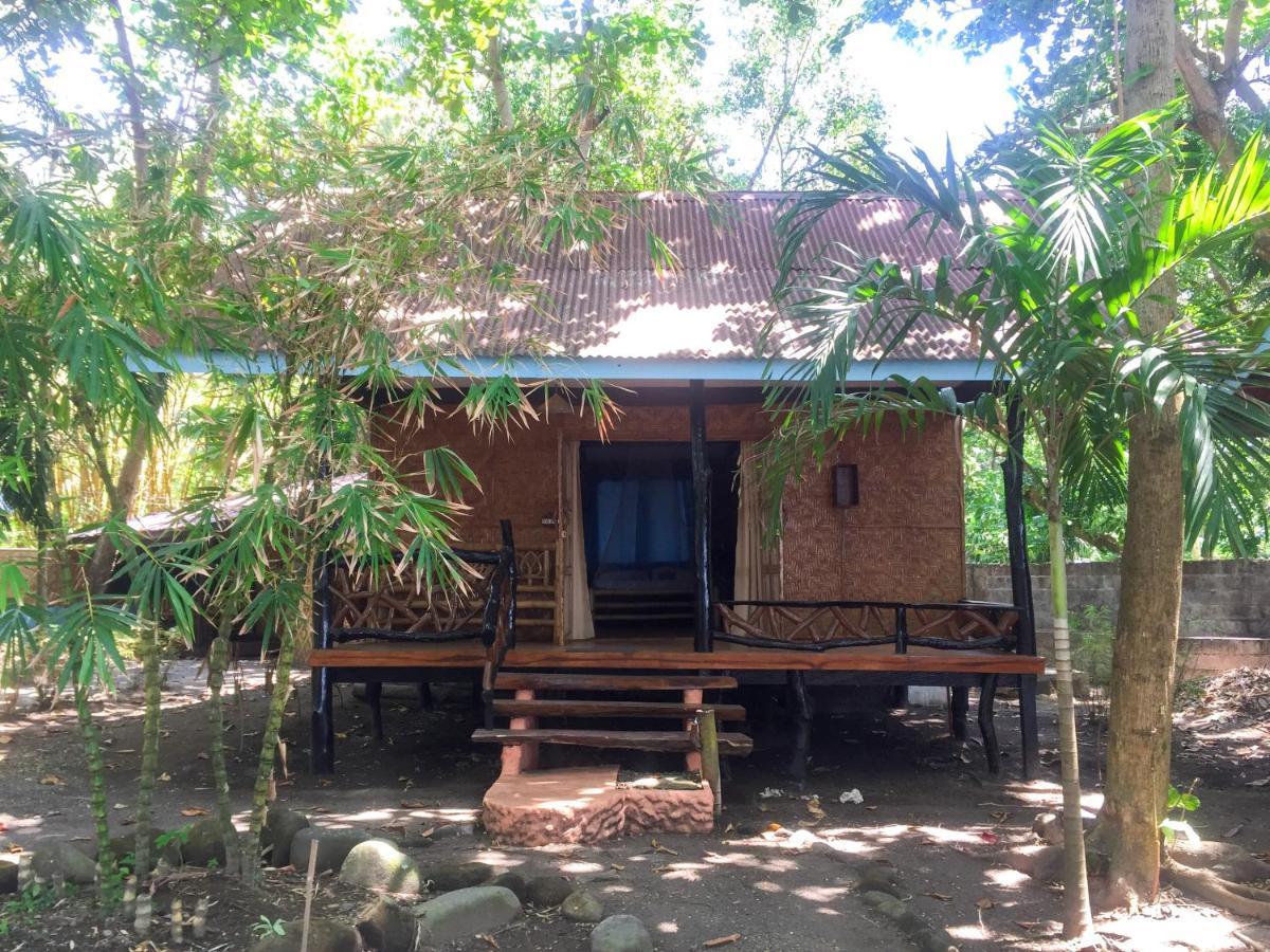 Beach House Resort And Dive Center Mambajao Ngoại thất bức ảnh