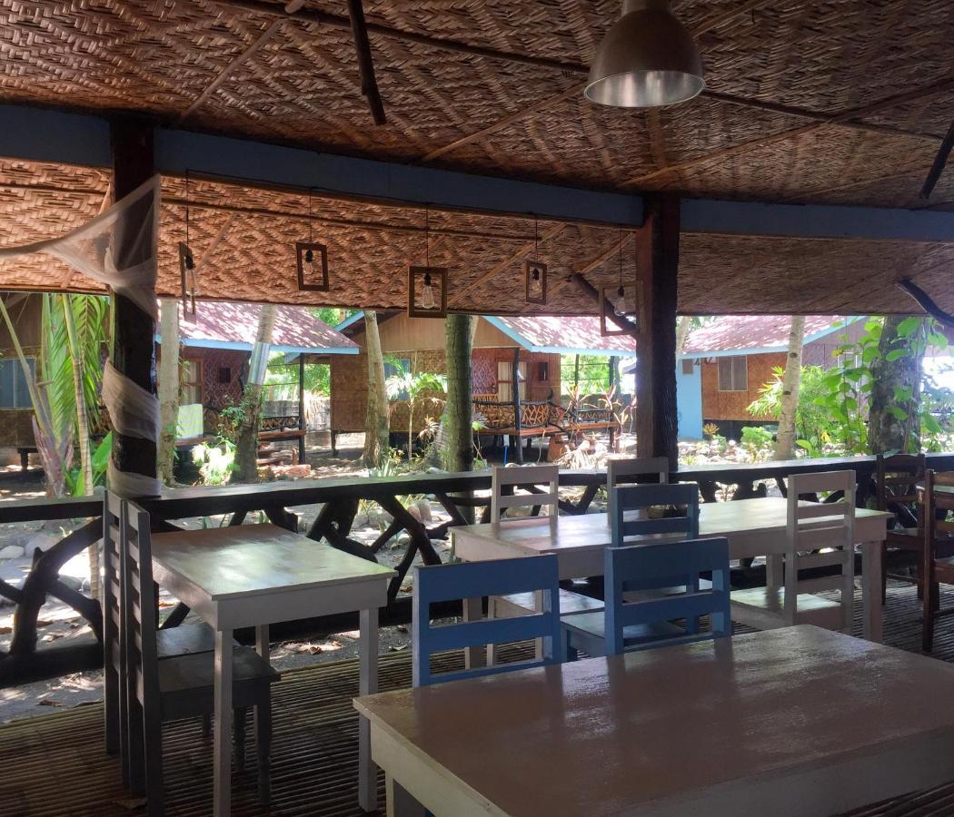 Beach House Resort And Dive Center Mambajao Ngoại thất bức ảnh
