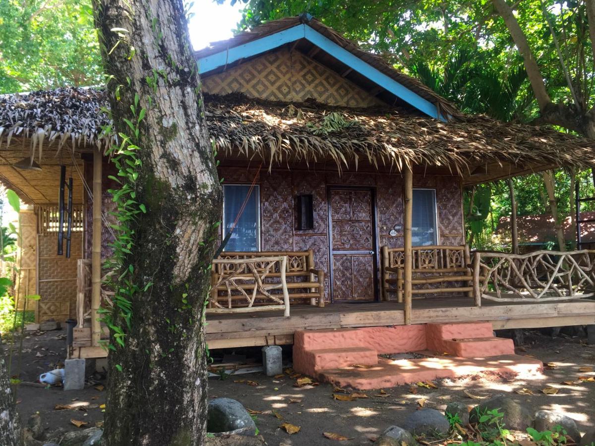 Beach House Resort And Dive Center Mambajao Ngoại thất bức ảnh