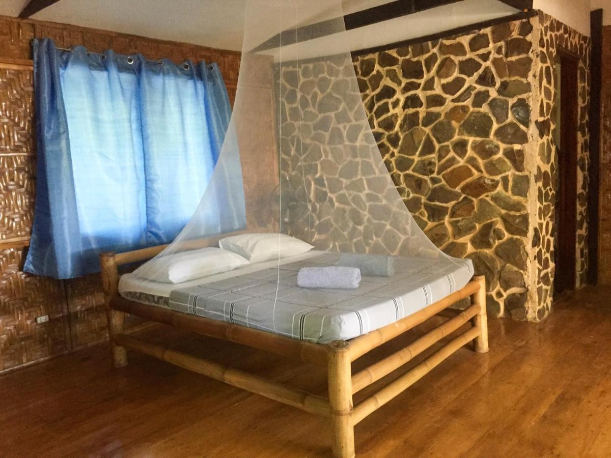 Beach House Resort And Dive Center Mambajao Ngoại thất bức ảnh