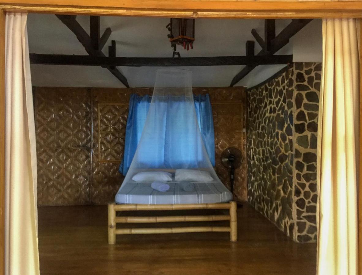 Beach House Resort And Dive Center Mambajao Ngoại thất bức ảnh